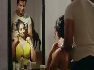 India ahvatlev näitlejanna vannitamine sisse pehmoporno mallu näidata