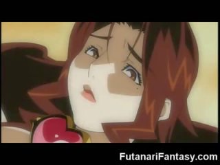 Anime futanari jizzes på unge kvinne