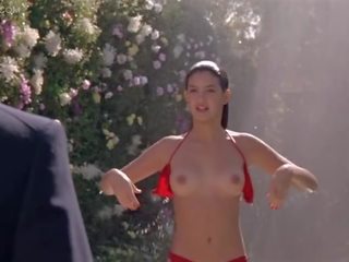 Γυμνός/ή celeb phoebe cates σε κόκκινος flirty μπικίνι