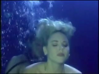 Cock N. fucks Robyn Foster & Sandy Knight underwater