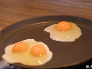 Vollbusig liebhaber hardcore küche erwachsene klammer mit sofia lee schlug eier tief von ehemann erwachsene video streifen