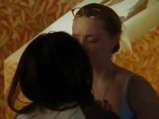 Megan αλεπού & amanda seyfried γεμάτος λεσβιακό σκηνή