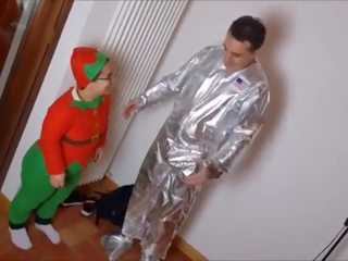 Dwarf introduces a blowjob to an astronaut!