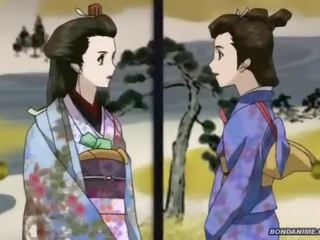 Một hogtied geisha có một mưa nhỏ từng giọt cứng lên âm hộ