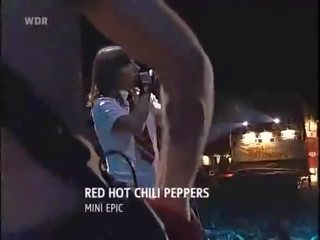 Punane suur chili peppers elama juures kalju olen ring rockpalast 2004