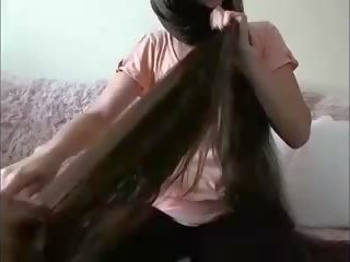 Seksowne długo włosy brunetka hairplay włosy brush mokre włosy