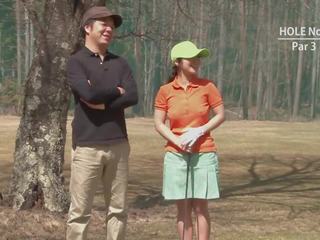Golf prostituerad blir teased och skummad av två striplings