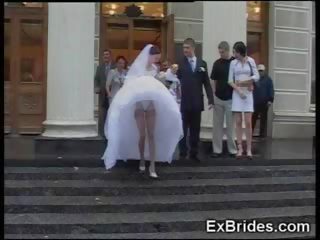 Amatérske nevesta damsel gf sexuálny sliedič vyhrnutá sukňa exgf manželka lolly šampanské svadba bábika verejnosť skutočný zadok pančušky nilón nahé