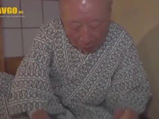 Japonia rodzina w prawo - uczennica w prawo kochał przez swój ojciec w prawo ( bardzo ładny)